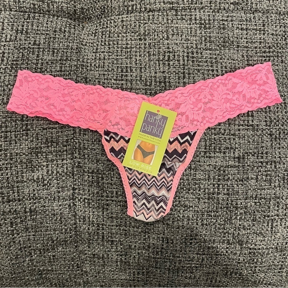 NWT Hanky Panky Stretch Thong lace Zigzag